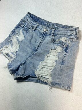 American Eagle Light Blue Distressed Denim Shorts size 4
